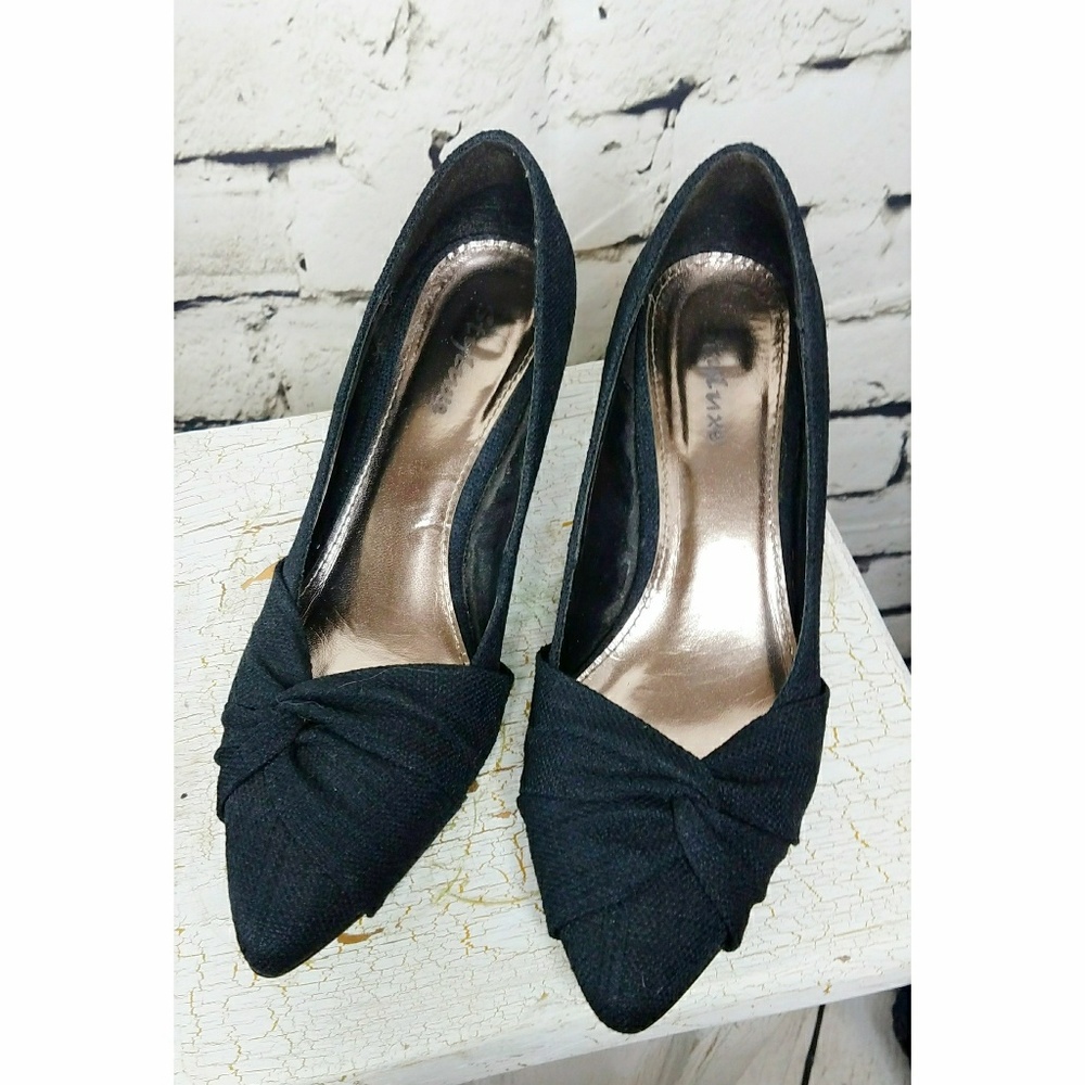 Styluxe Black Linen heels / pumps sz 9